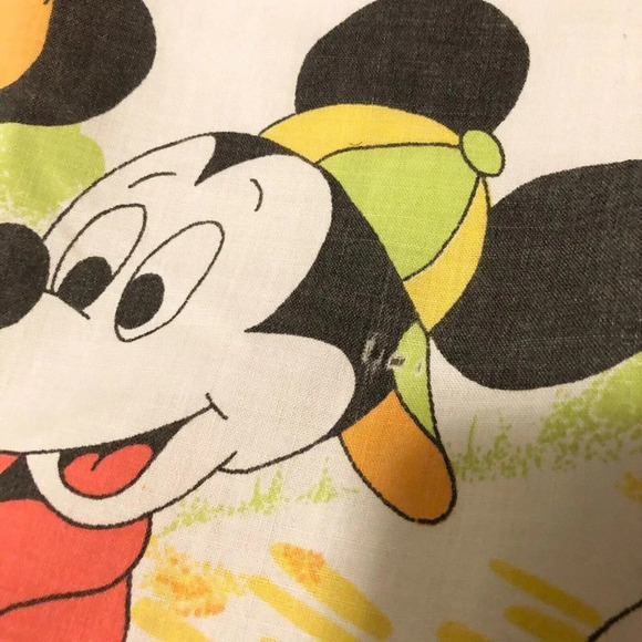 Vtg 1980 Walt Disney Twin Flat Sheet  Esmond Mickey and Friends Rollerskating - Picture 3 of 16